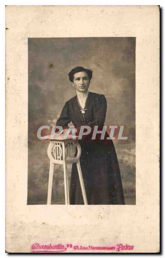 CARTE PHOTO Femme Boulevard Rochechouart Paris