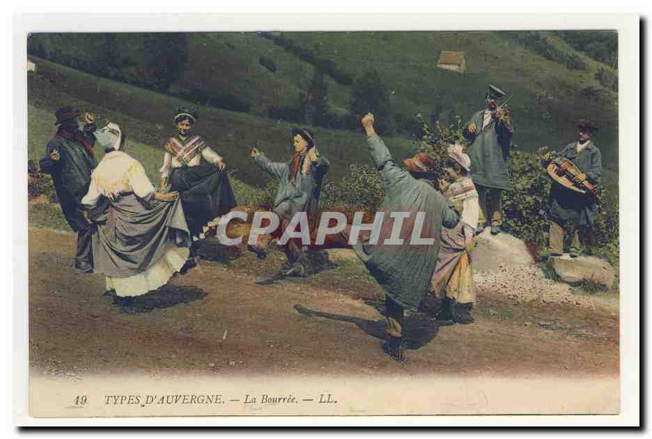 types d'auvergne la bourree pittoresque sabots vielle violon coiffe folklore broderie costume CPA