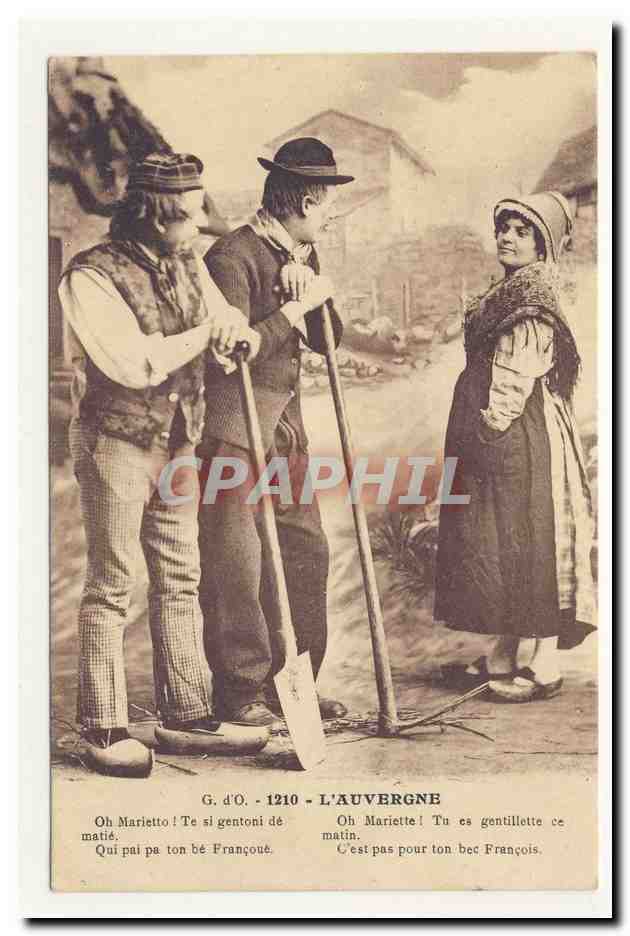 auvergne comment se prendre un rateau pittoresque folklore broderie costume CPA