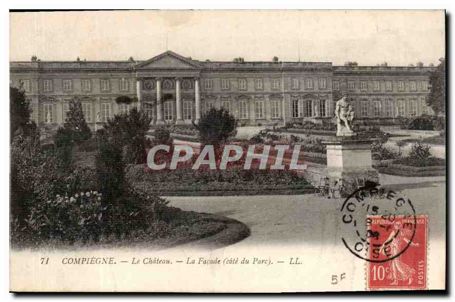 CPA Compiegne le Chateau la facade cote du Parc 