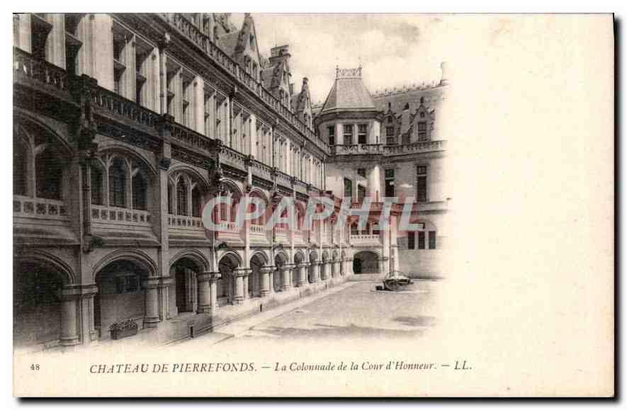 CPA Chateau de Pierrefonds la Colonnade de la Cour d'Honneur 