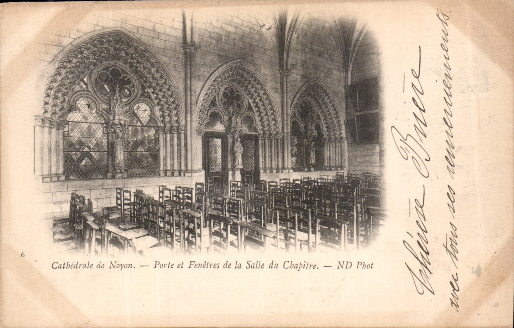 Cathédrale de Noyon — Porte et Fenêtres de la Salle du Chapitre — ND Pbot
