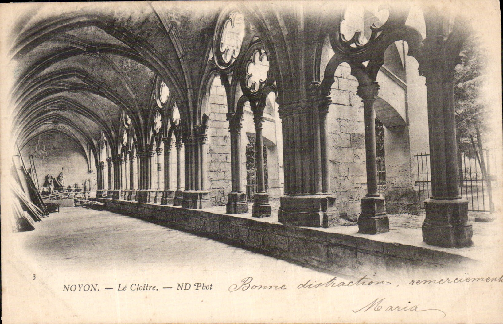 CPA Noyon le Cloitre 
