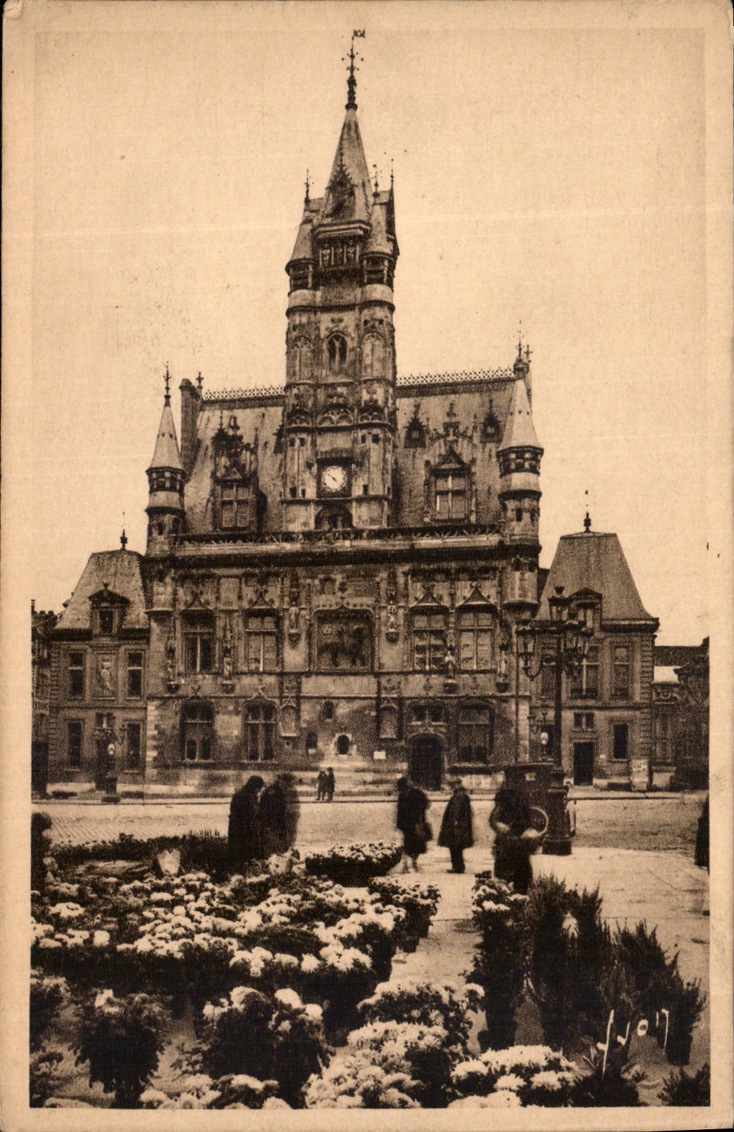 CPA Compiegne Oise l'Hotel de Ville 
