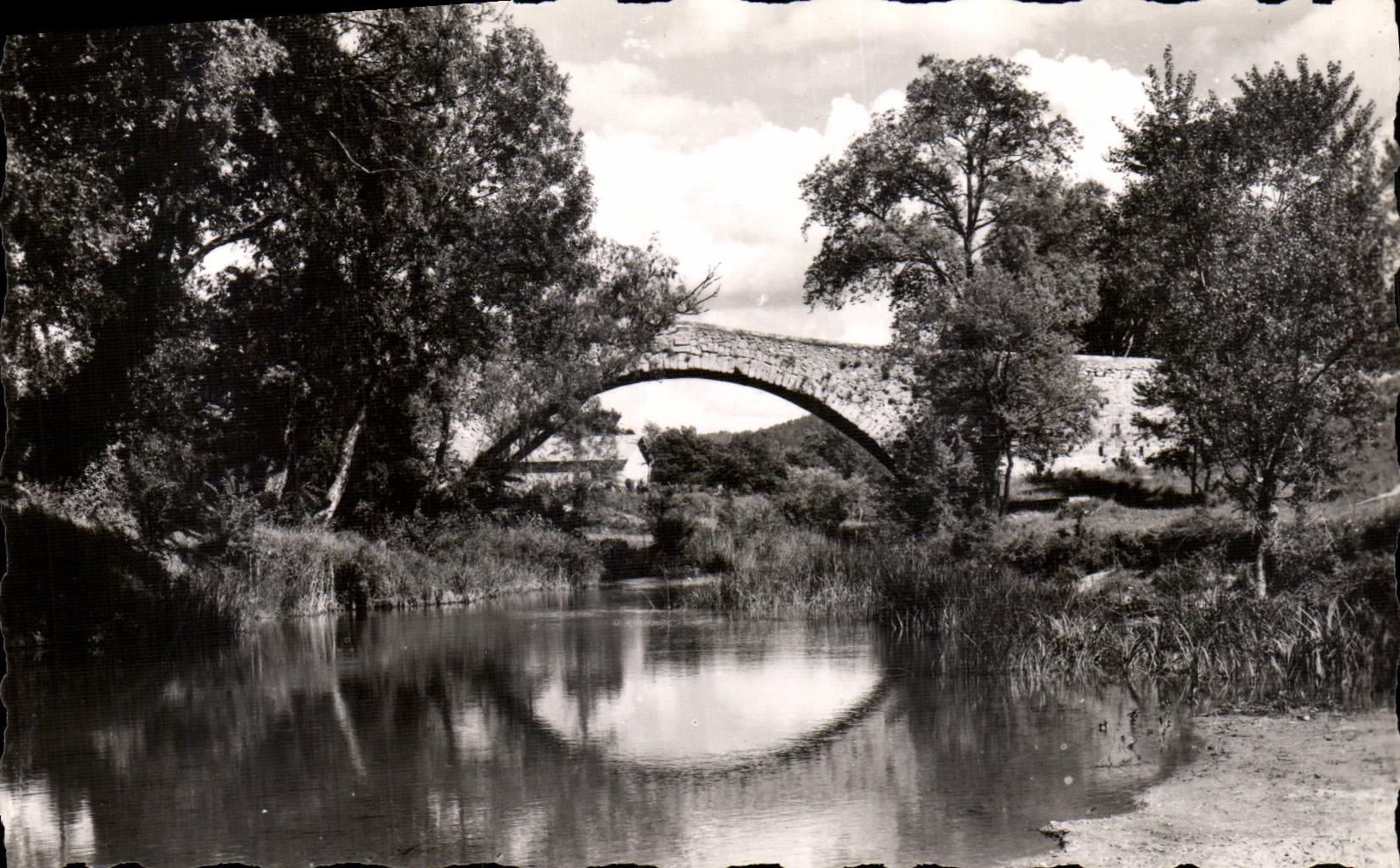 Pont des Trois Sautets — Environs d'Aix-en-Provence — Société Éditions de France, rue Clapier
