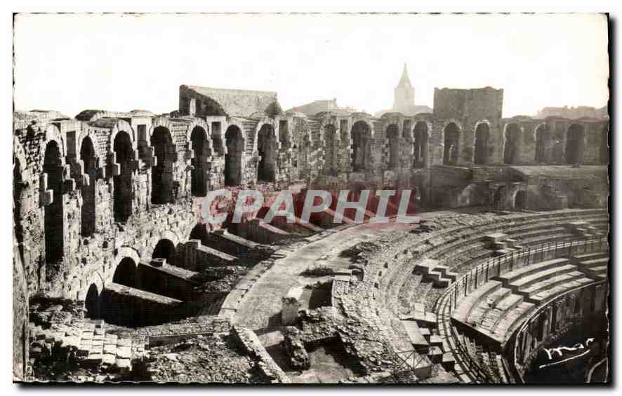 CPA La Provence Romaine Arles B du Rh Onterieur des Arenes Romaines 