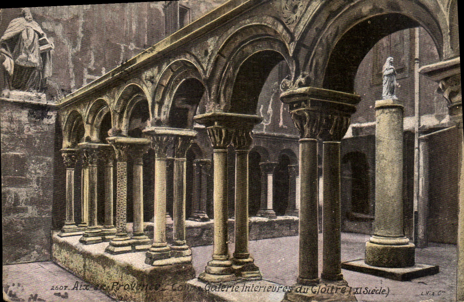 Aix-en-Provence — Hof und Innen galerie des Klosters (11. Jahrhundert) — LV.A.C. n°2507
