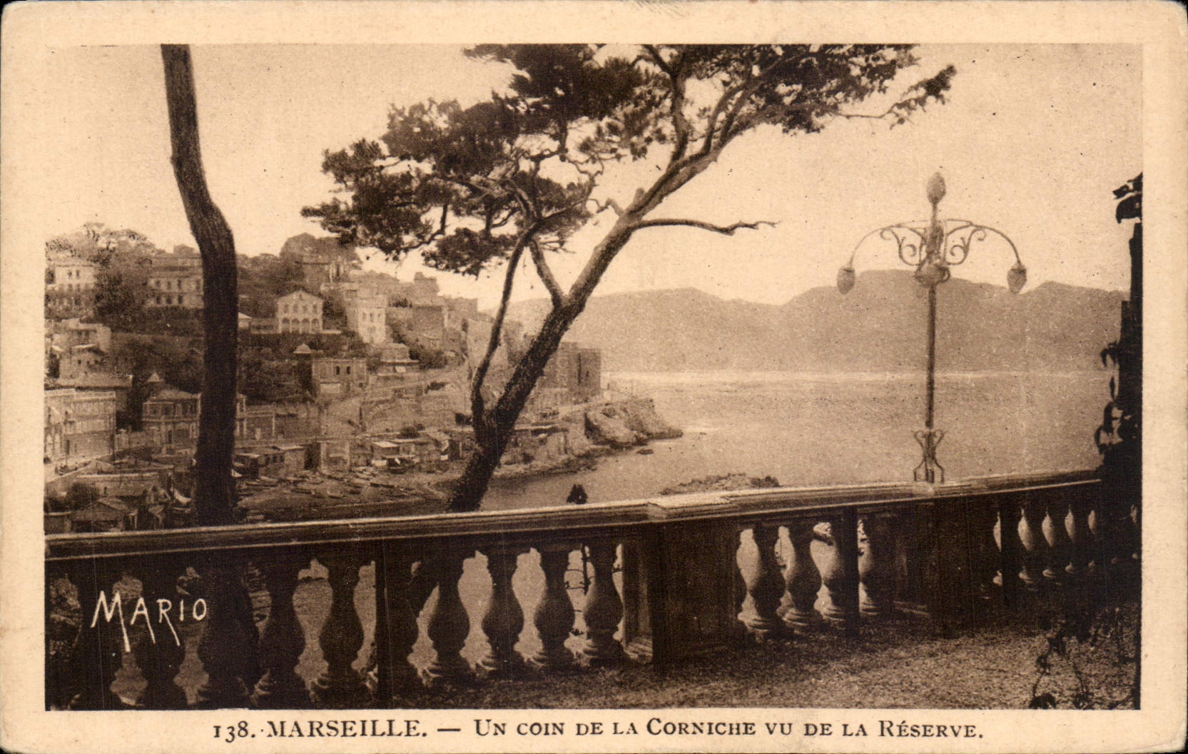 CPA Marseille un Coin de la Corniche vu de la Reserve 