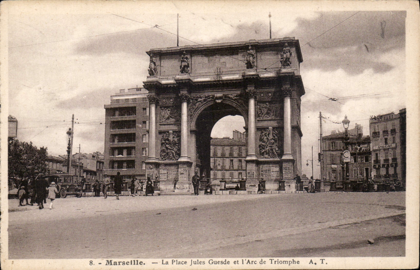 CPA Marseille la Place Jules Guesde et l'Arc de Triomphe 