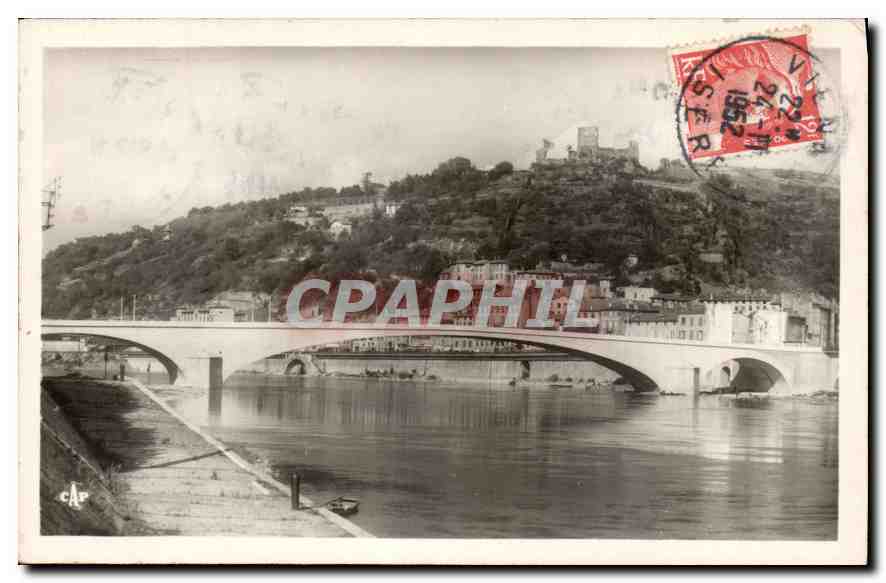 CPA Vienne Isere le Nouveau Pont et vue sur la Batie 