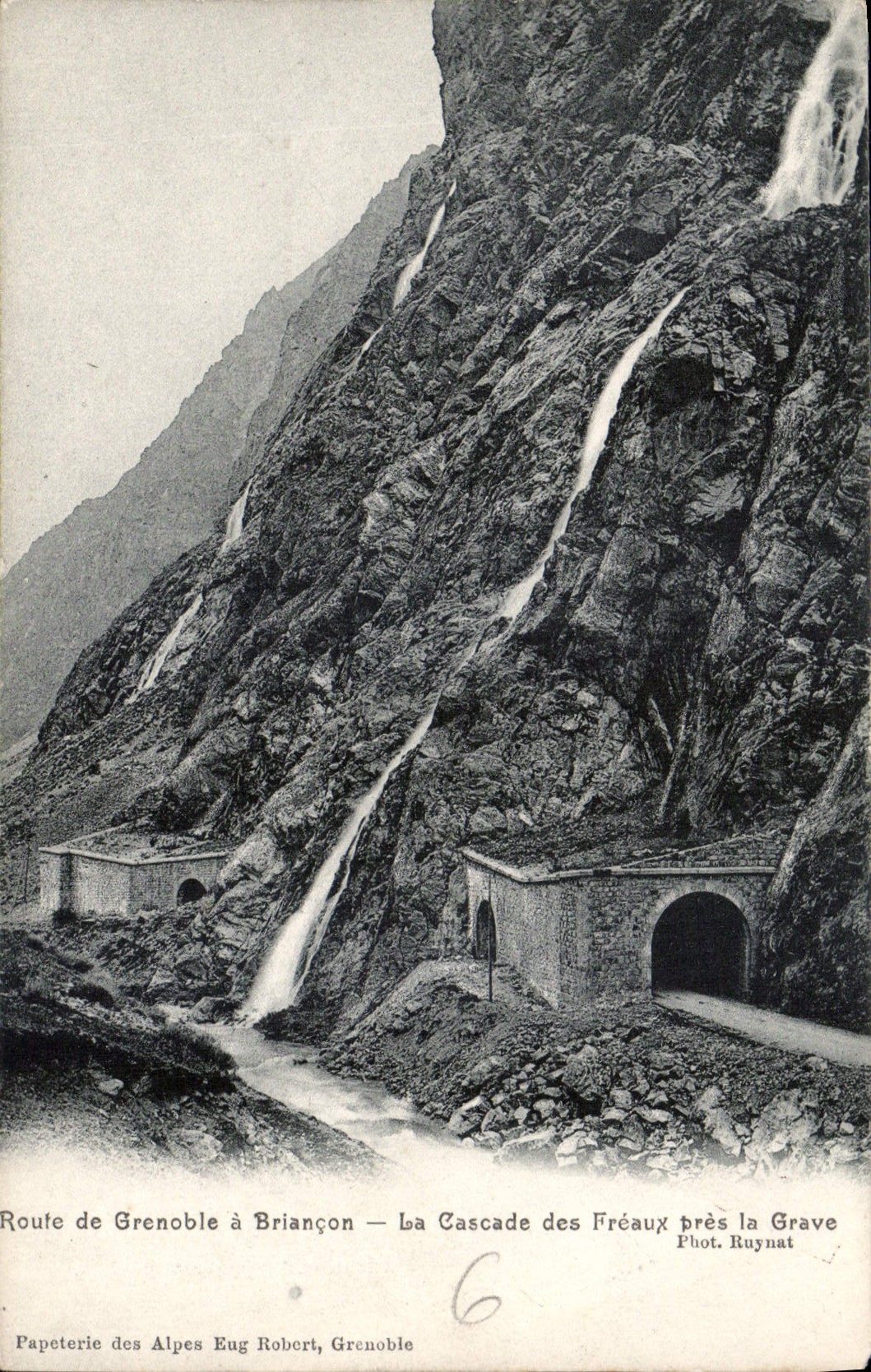 CPA Route de Grenoble a Briancon la Cascade des Freaux pres la Grave 