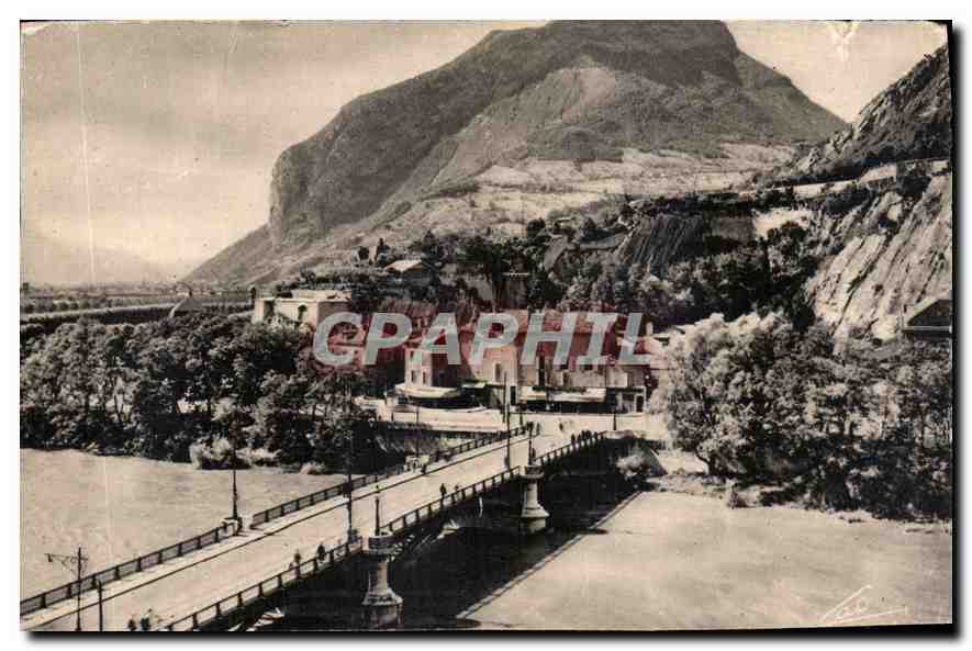 Der Brücke der Porte de France und der Casque von Néron — Grenoble