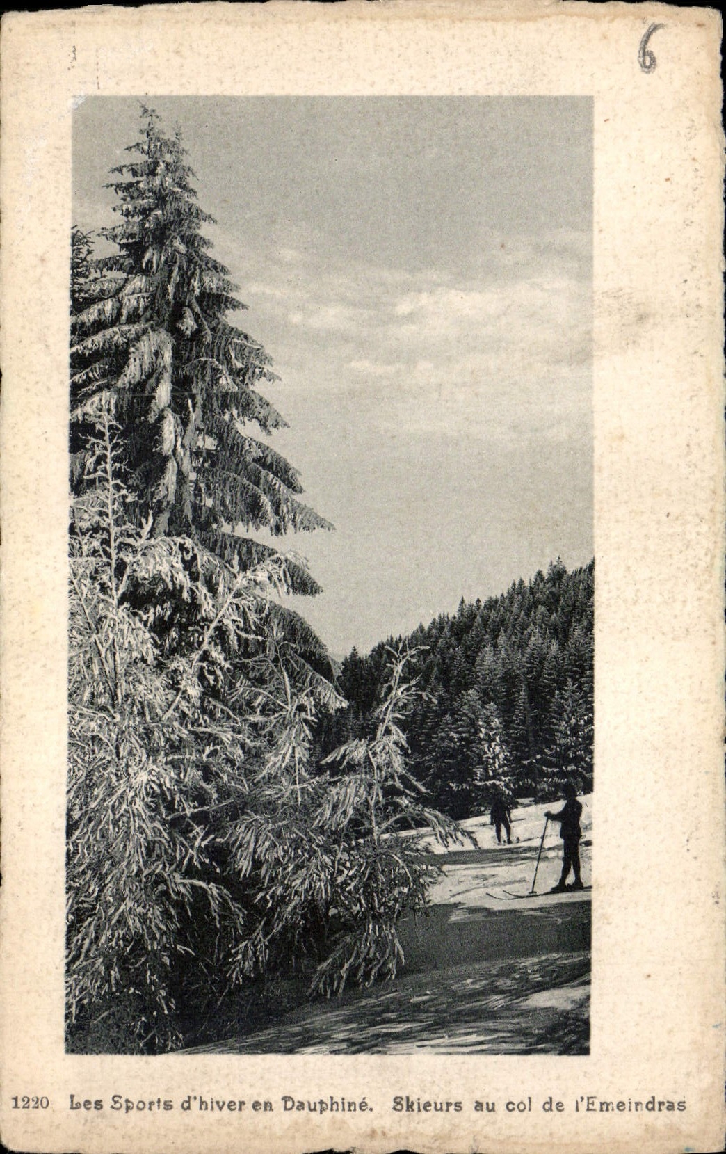 CPA Les Sports d'hiver en dauphine Skieurs au col de l'Emeindras 