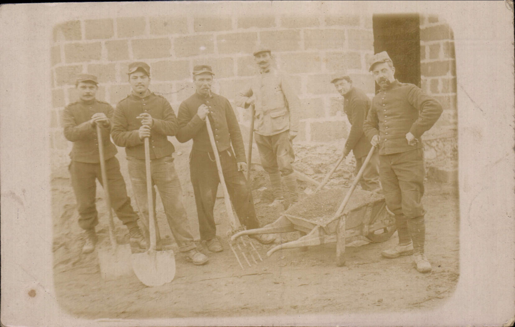 CARTE PHOTO Hommes Militaria
