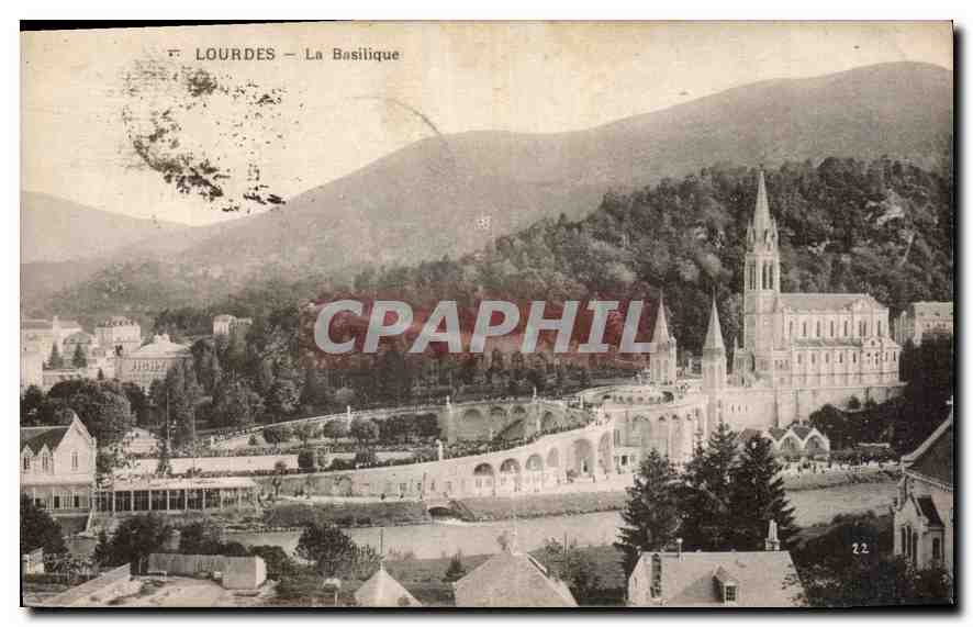 CPA Lourdes la Basilique 