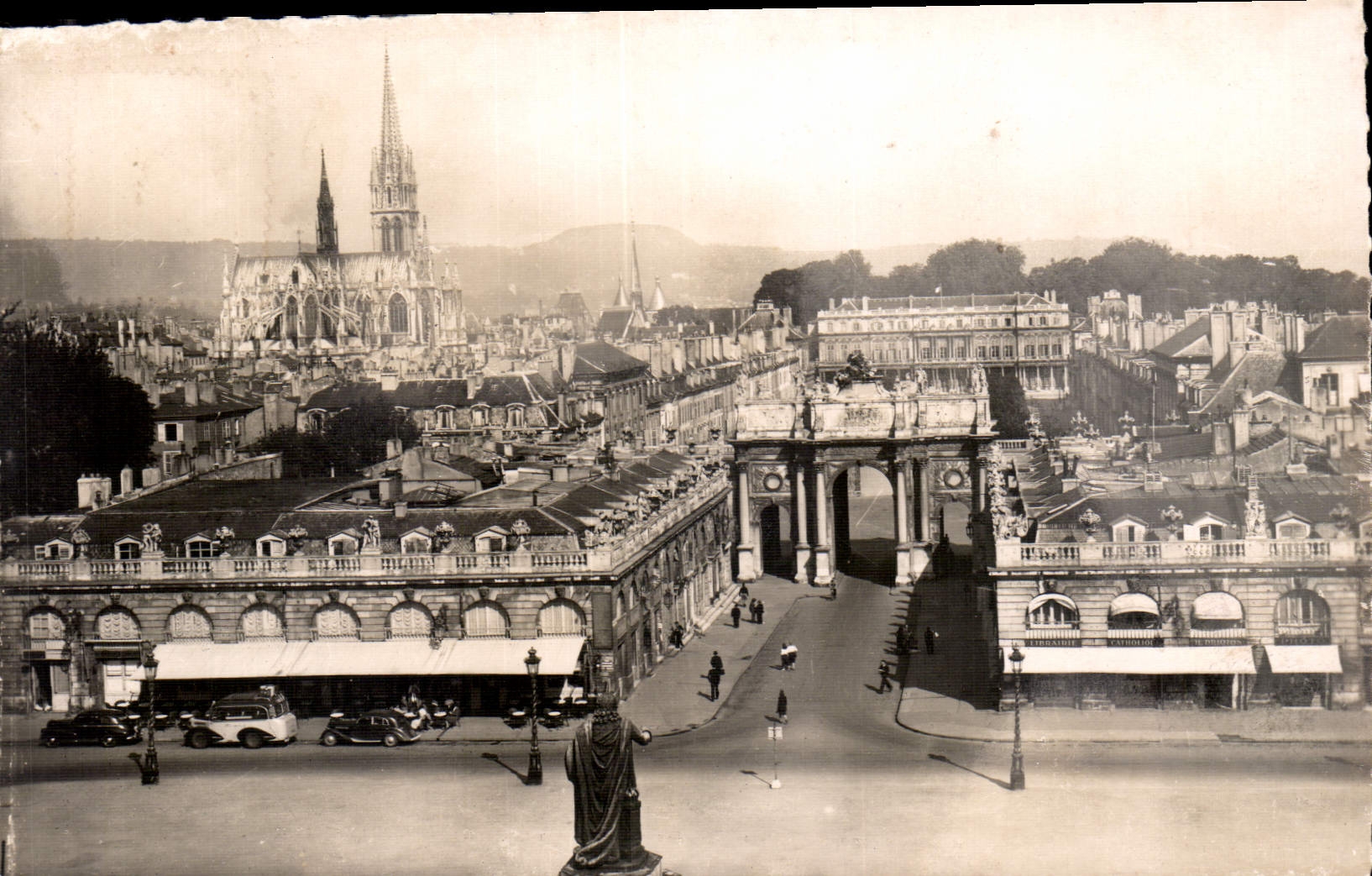 Nancy — Vue de l'Hôtel de Ville — Éditeur : Véritable phototypie