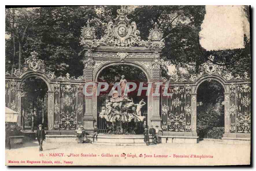 CPA Nancy Place Stanislas Grilles en Fer forge de Jean Lamour Fontaine d'Amphitrite 