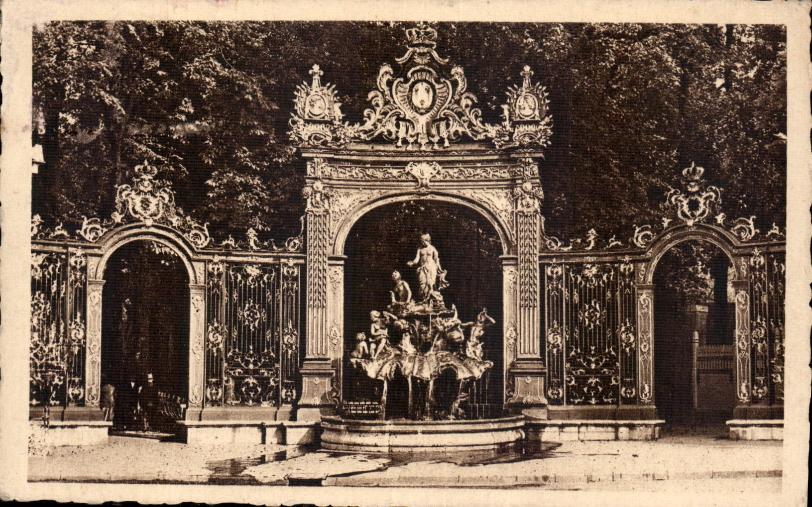 Nancy — Place Stanislas — Fontaine d'Amphitrète — A. Humbert et Cie, n°54