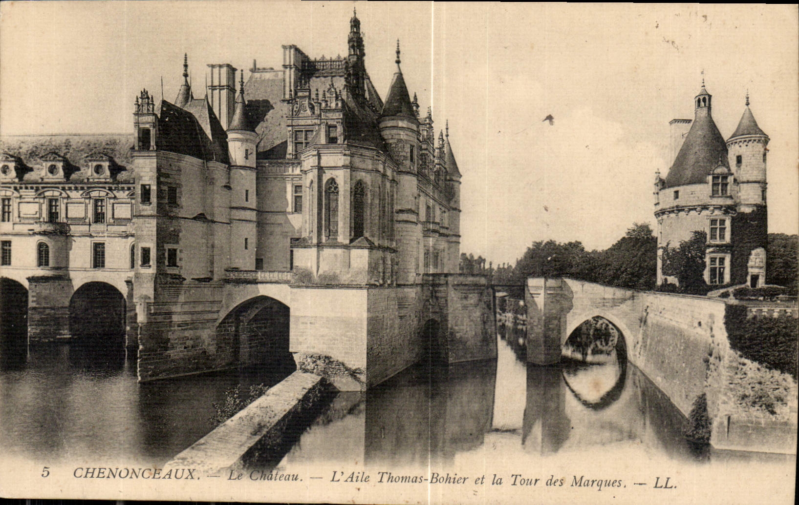 CPA Chenonceaux le Chateau l'Aile Thomas Bohier er la Tour des Marques 