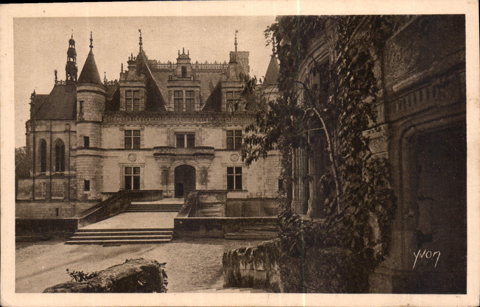 CPA Chateaux de la Loire Chateau de Chenonceaux Aile Thomas Bohier et detail de la Tour des Marques 