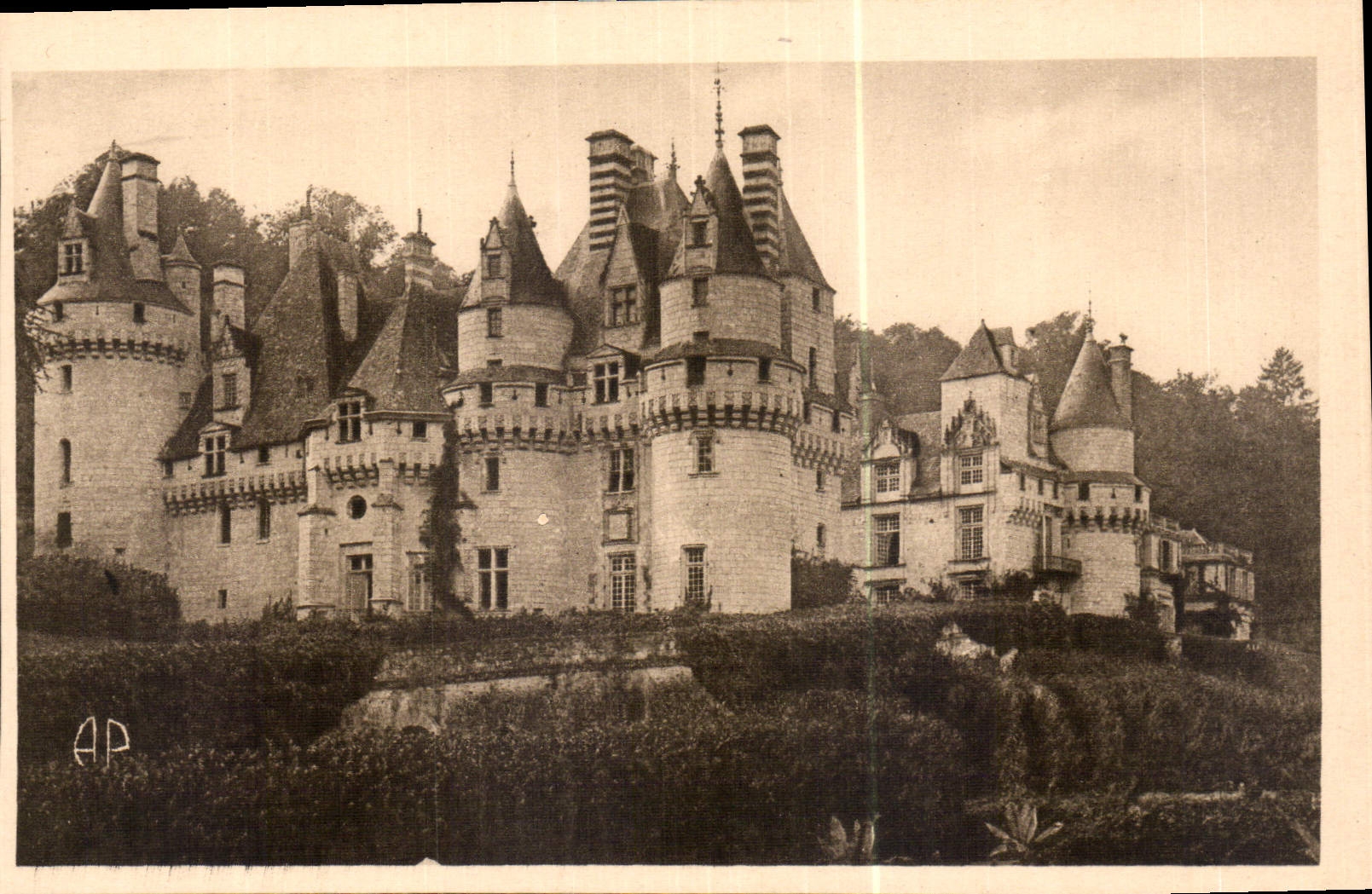 CPA Usee le Chateau vue d'ensemble 