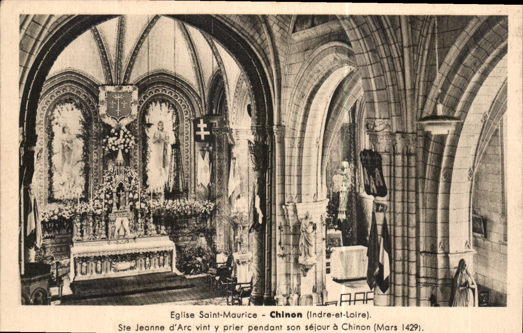 CPA Eglise Saint Maurice Chinon Indre et Loire Ste Jeanne d'Arc vint y prier pendant son sejour a ch