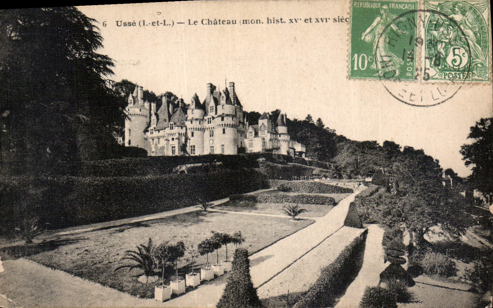 CPA Usee I et L le Chateau mon hist XV et XVI siecle 