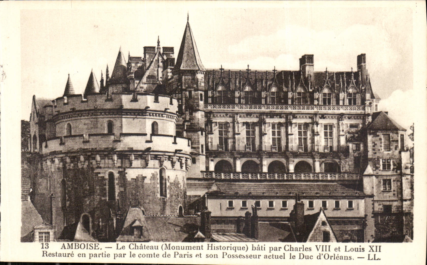 CPA Amboise le Chateau monument historique bati par Charles VIII et Louis XII 