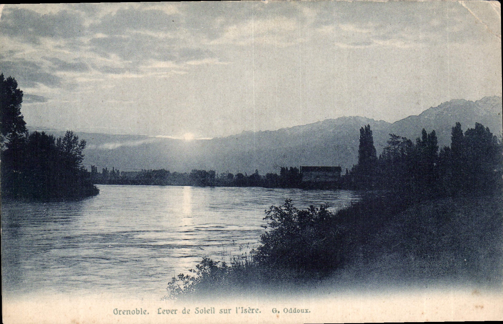 Grenoble — Lever de Soleil sur l'Isère — G. Oddoux