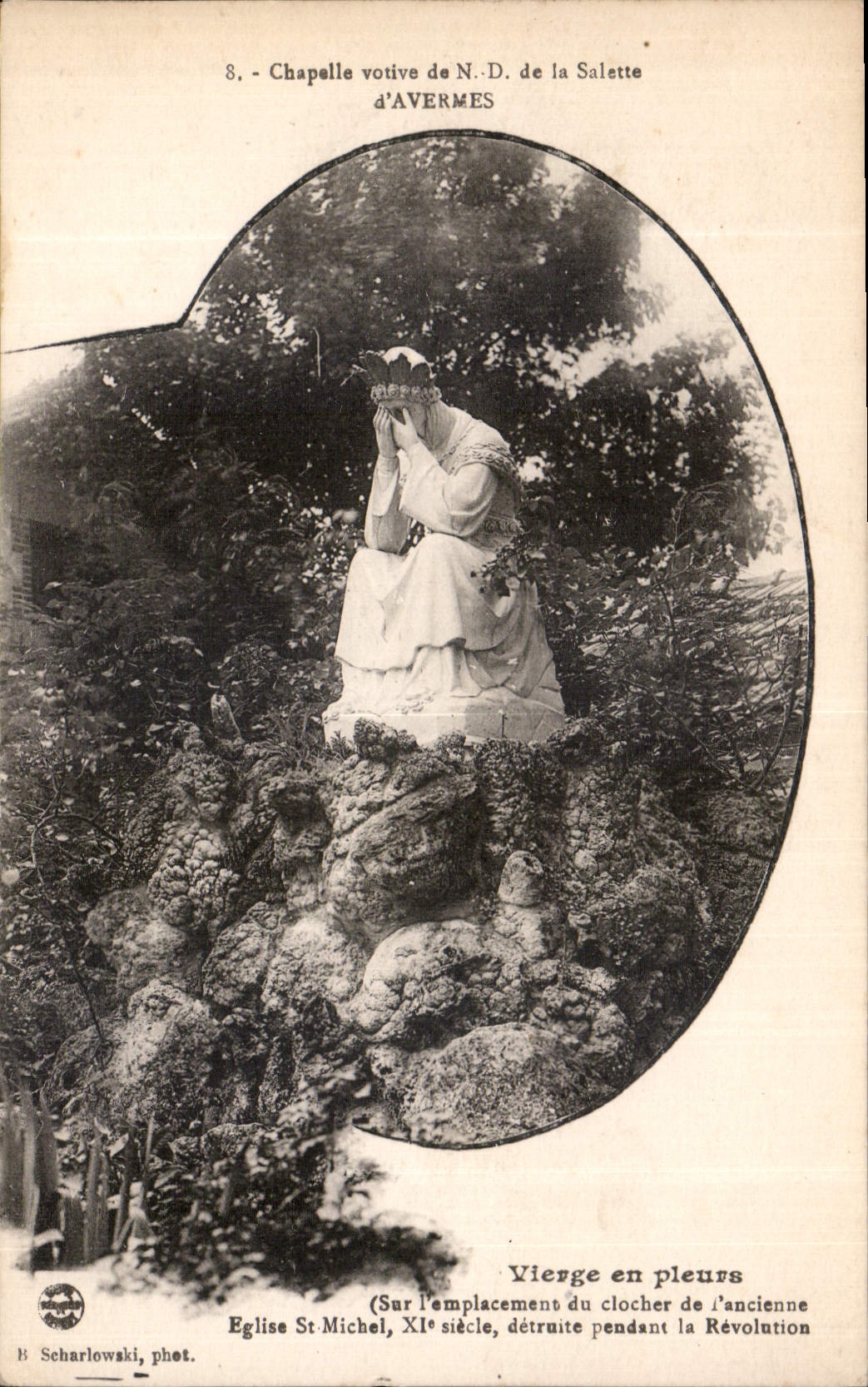 Vierge en pleurs — Chapelle votive de N.-D. de la Salette à Avermes — Scharlowski, phot.