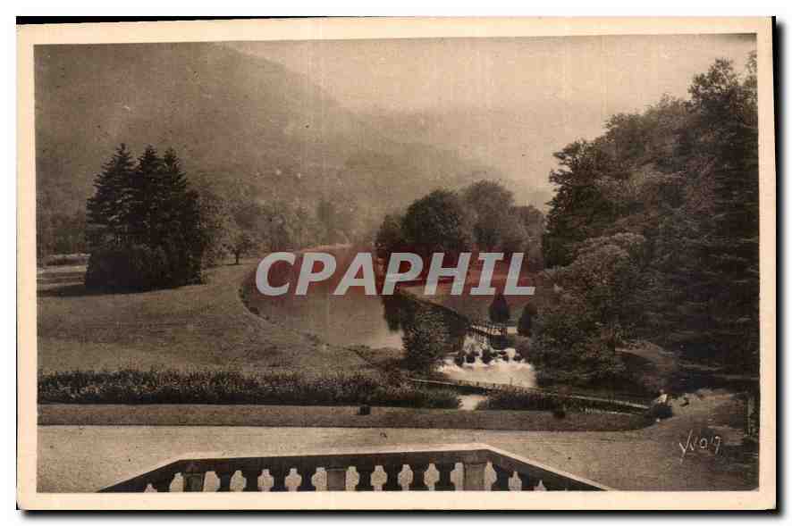 Château de Vizille (Isère) — Le Parc vu de l'Escalier d'Honneur — Les Éditions d'Art Yvocin