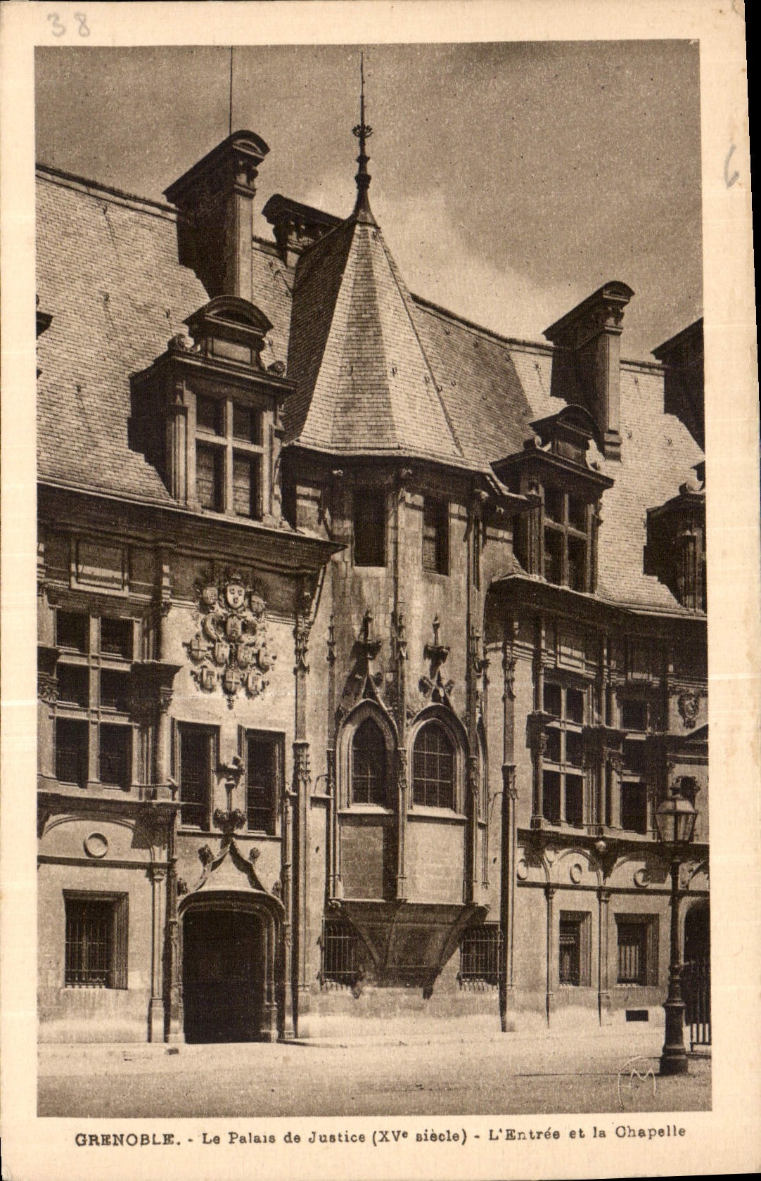 Grenoble - Le Palais de Justice (XVe siècle) - L'Entrée et la Chapelle