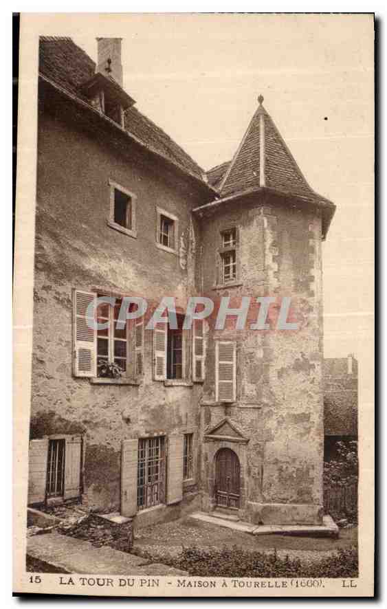 CPA La Tour du Pin Maison a Tourelle 