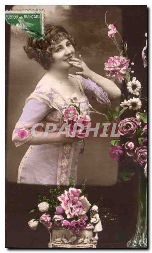 CPA Femme Fleurs