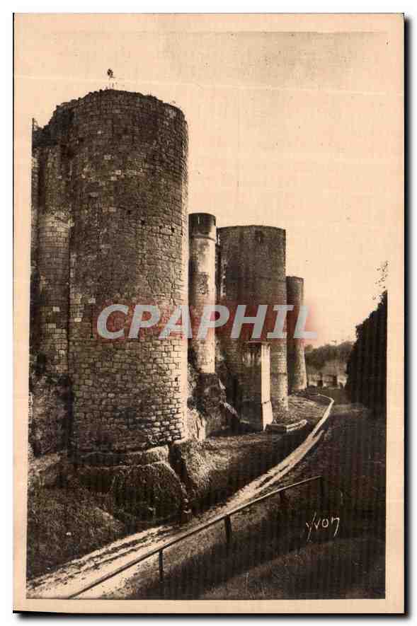 CPA La Douce France Chateaux de la Loire Chateau de Loches Facade Occidentale 