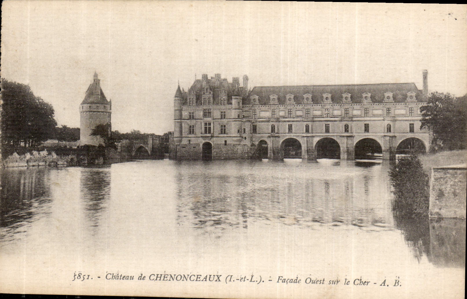 CPA Chateau de Chenonceaux I et L Facade Ouest sur le Cher 