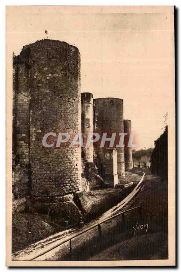 CPA La Douce France Chateaux de la Loire Chateau de Loches Facade Occidentale 