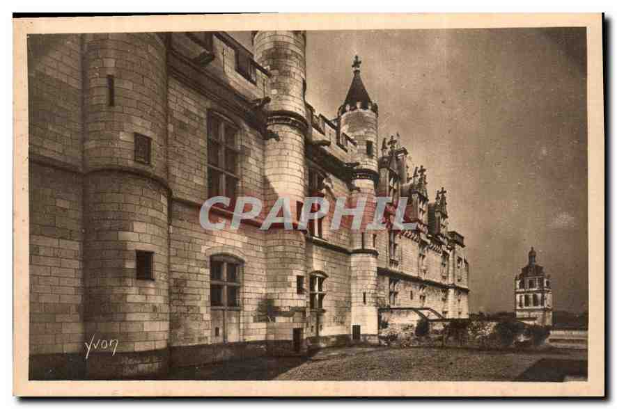 CPA La Douce France Chateaux de la Loire Chateau de Loches Facade Orientale 