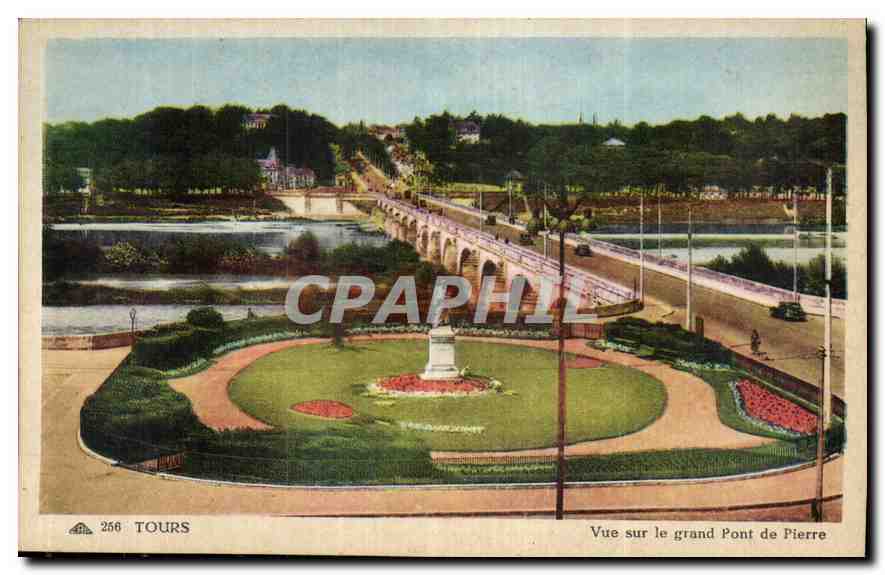 CPA Tours Vue sur le Grand Pont de Pierre 