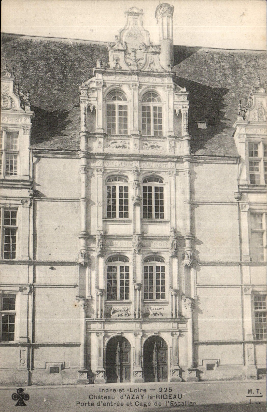 CPA Indre et Loire Chateau s'Azay le Rideau Porte d'entree et Cage de l'Escallier 