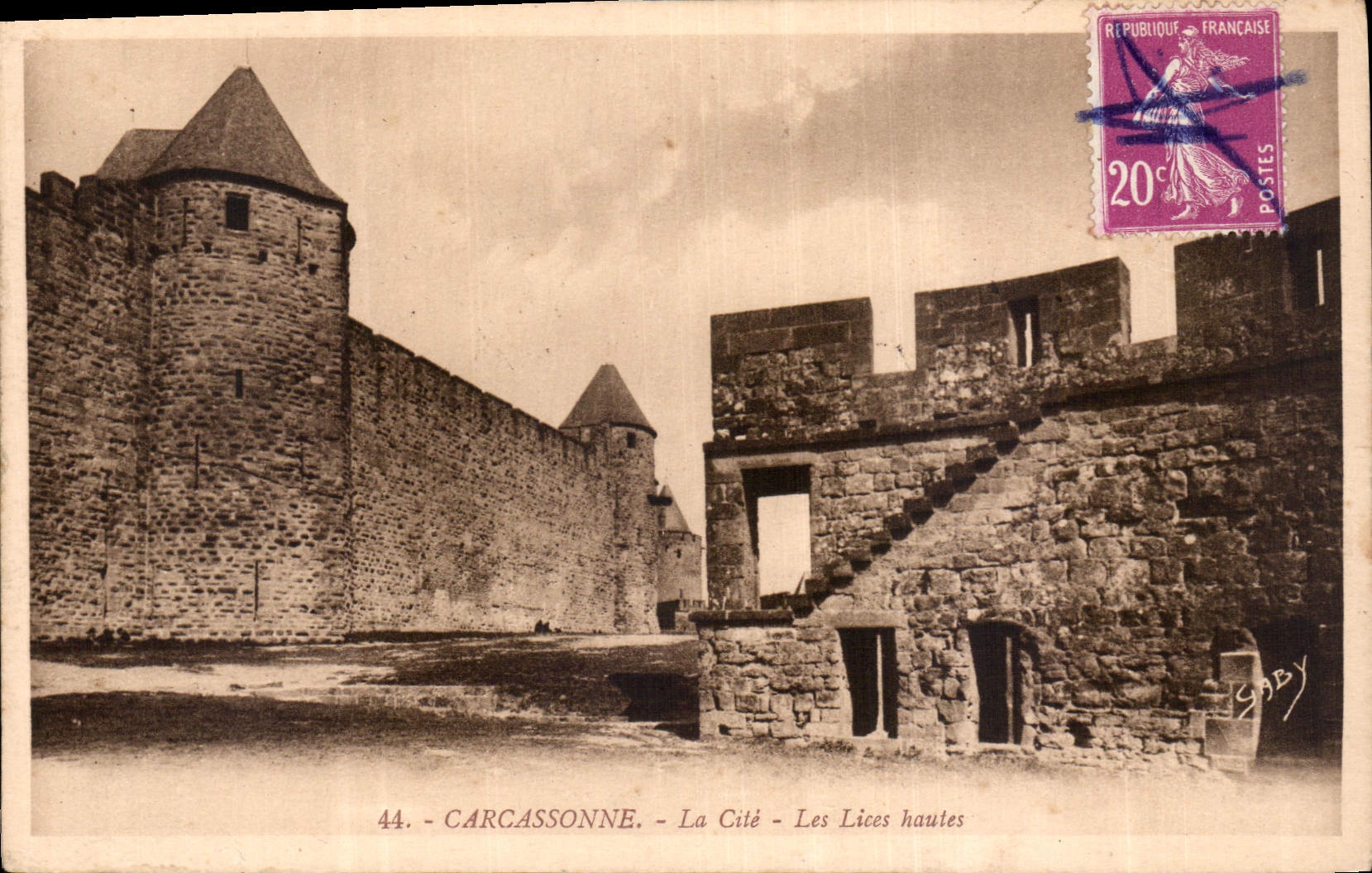 CPA Carcassonne La Cite Les Lices hautes 