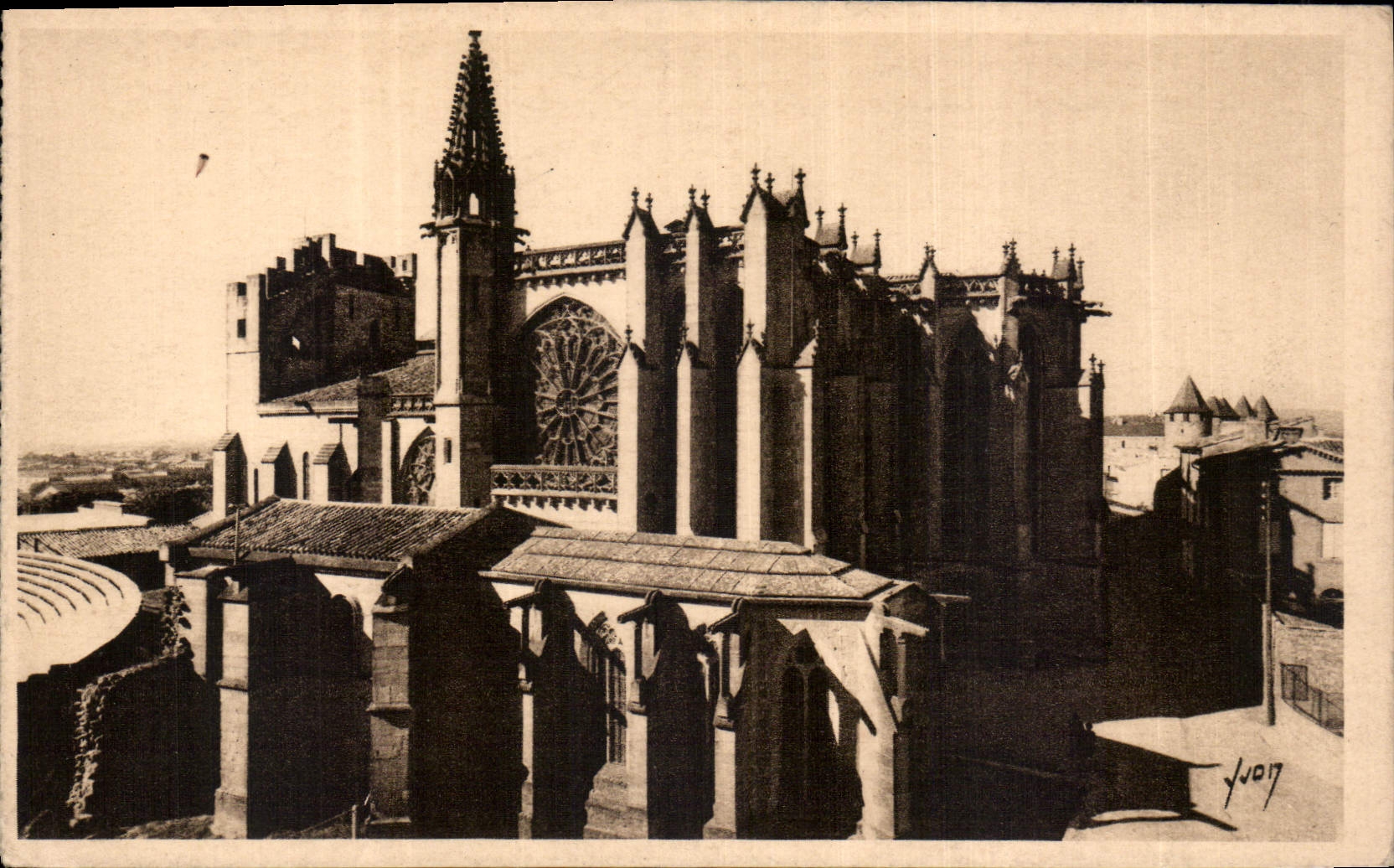 CPA Carcassonne Aude La Cite Basilique St Nazaire le Cloitre 