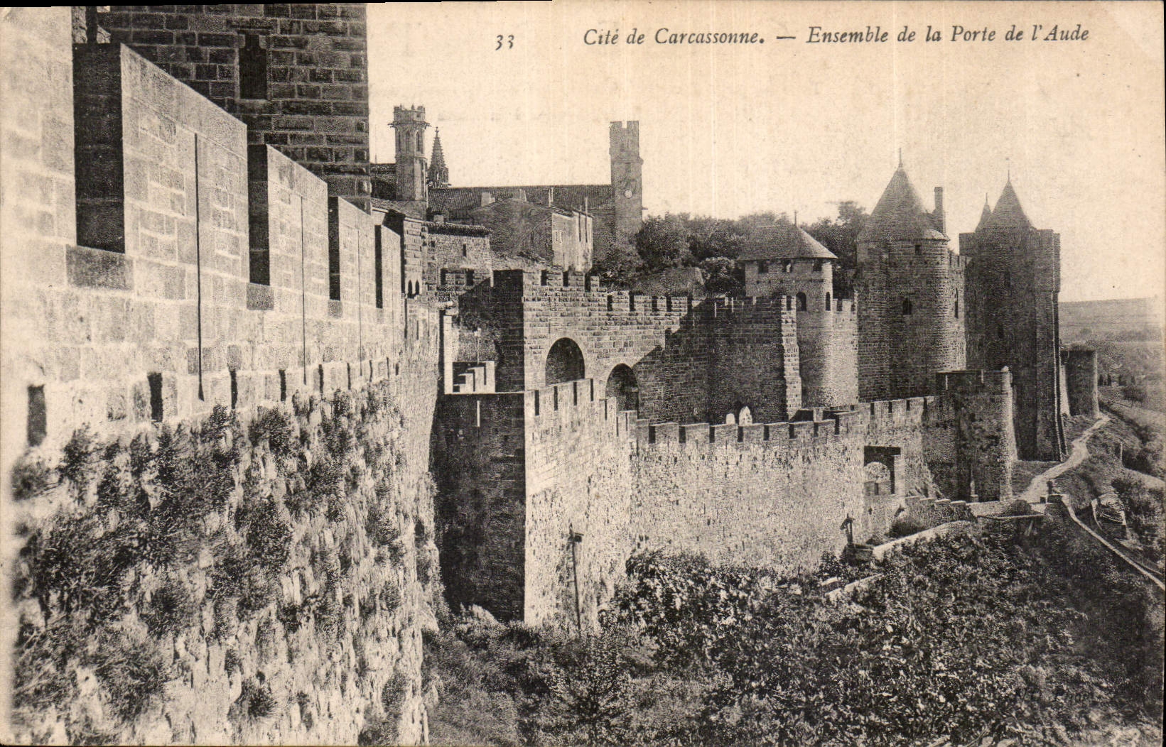 CPA Cite de Carcassonne Ensemble de la Porte d'Aude 