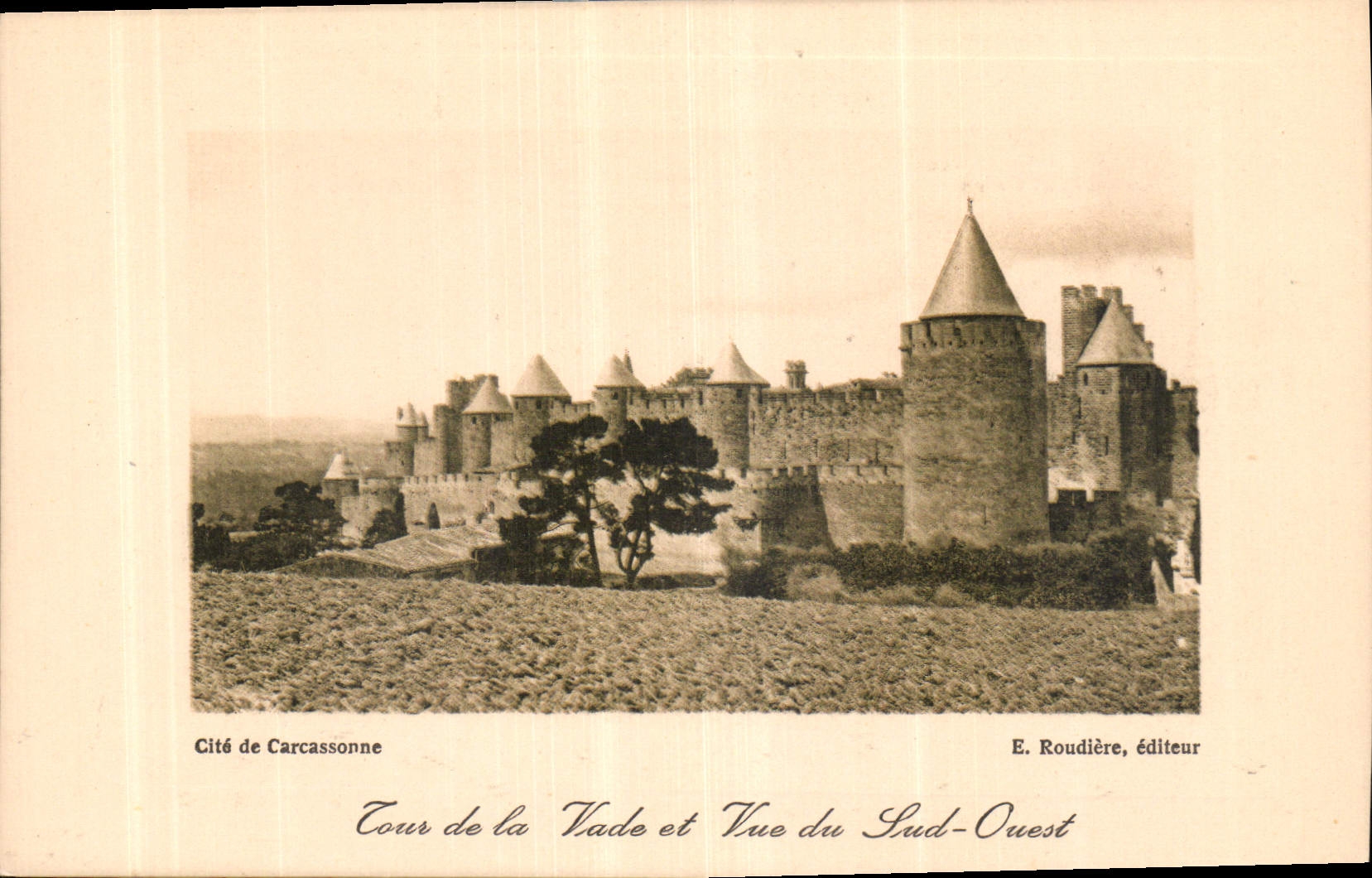 CPA Cite de Carcassonne Tour de la Vade et vue du Sud Ouest 