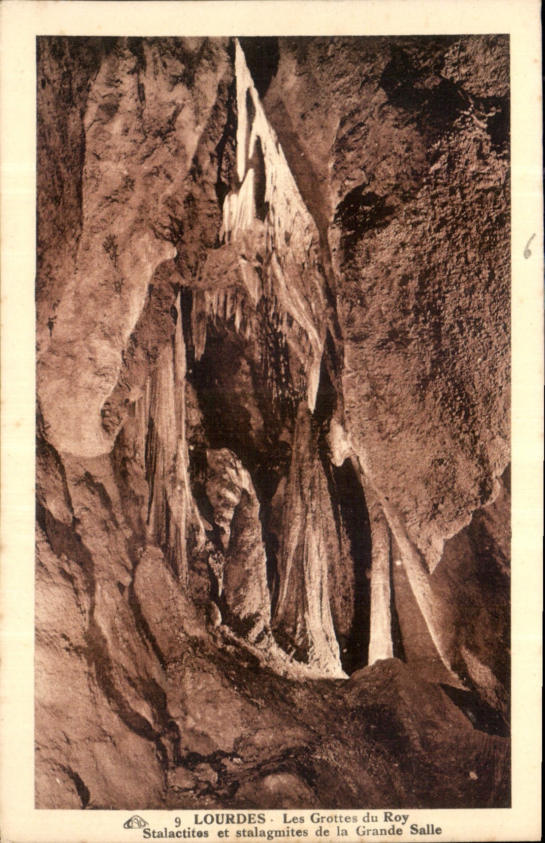 CPA Lourdes Les Grottes du Roy Stalactites et stalagmites de la grande Salle 