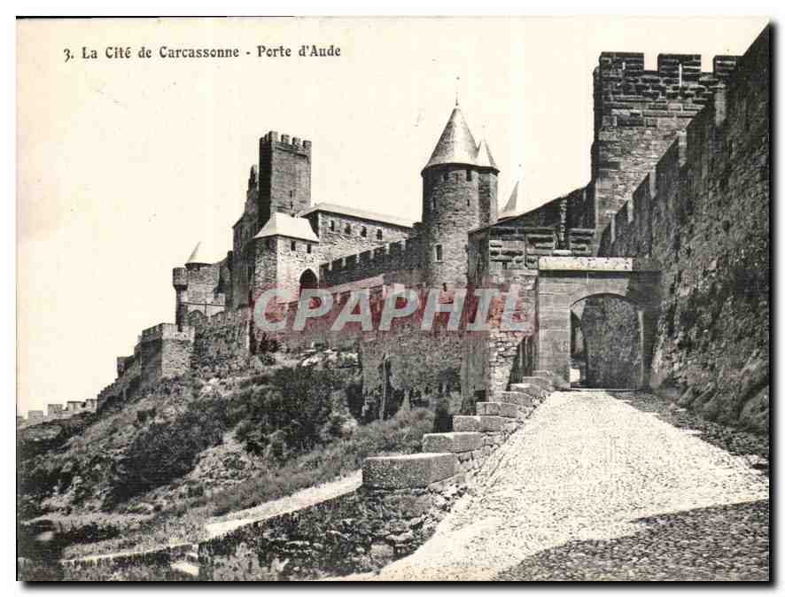 CPA La cite de Carcassonne porte d'Aude 