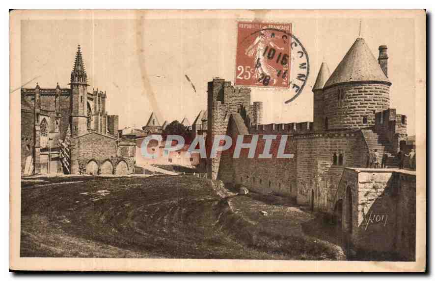 CPA Carcassonne Remparts Interieurs l'Eglise Saint Nazaire 
