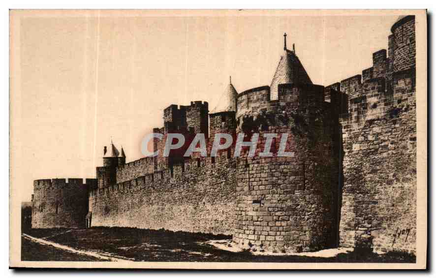 CPA Carcassonne Aude la Cite la Tour Carree et les Hautes Lices 