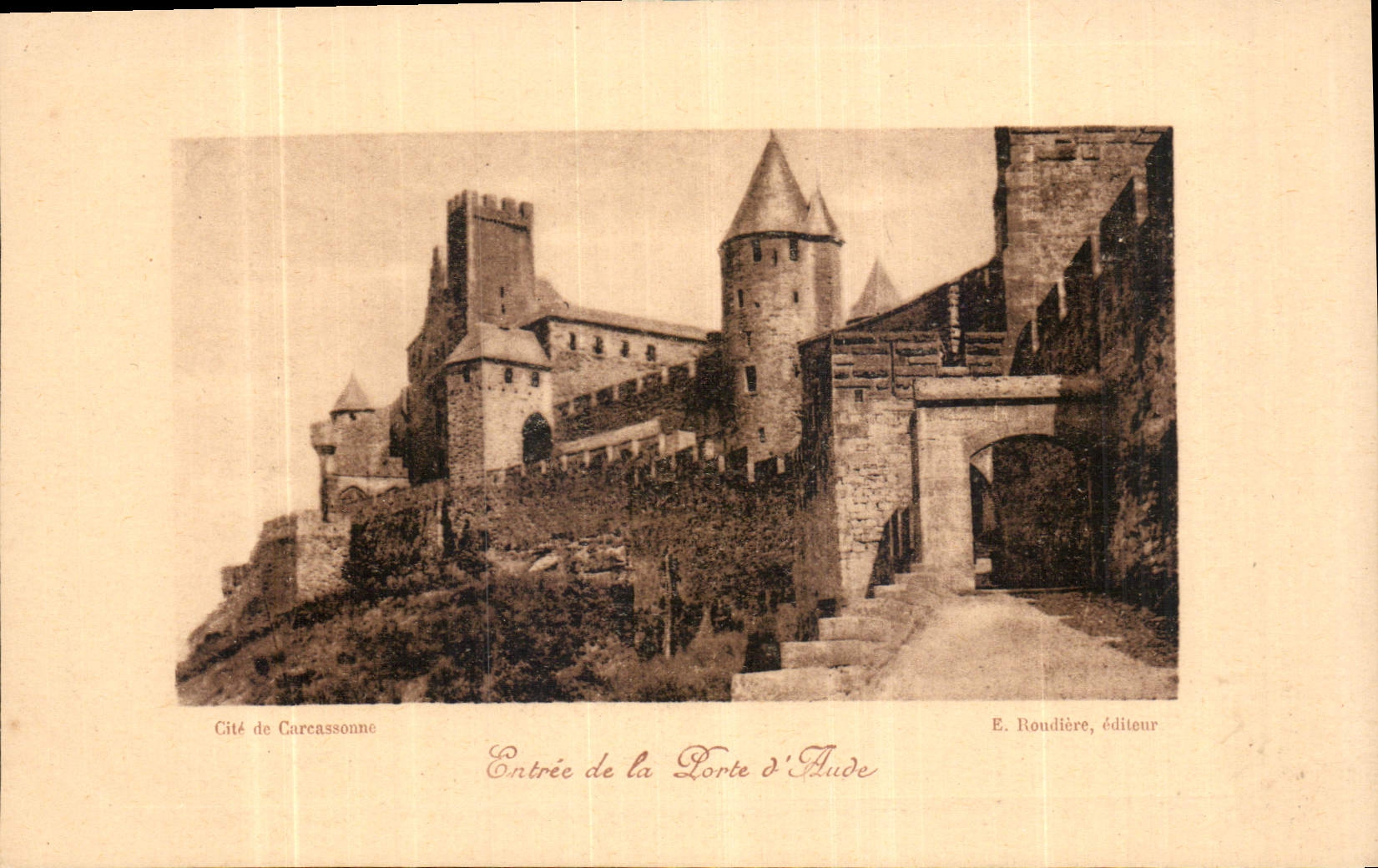 CPA Cite de Carcassonne Entree de la Porte d'Aude 