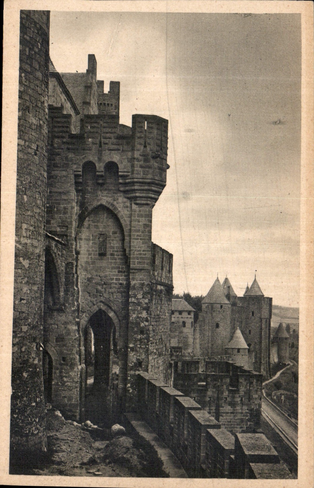 CPA Cite de Carcassonne Defenses du front Ouest 